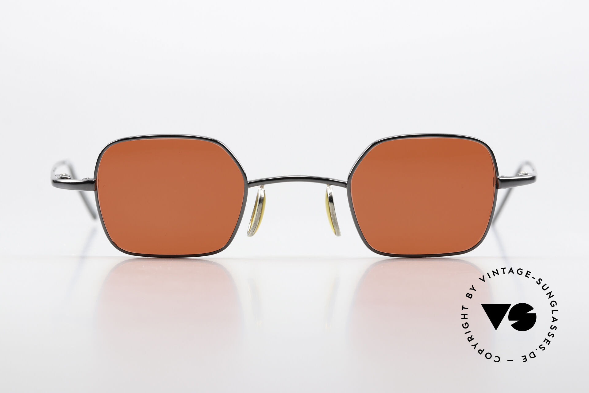 Sunglasses Christian Roth 14004 Titan Shades Blood Orange