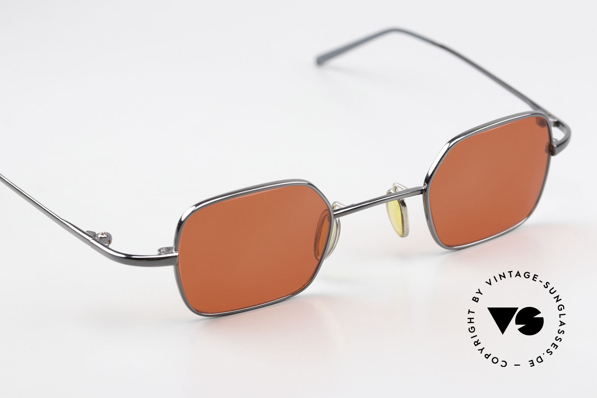 Sunglasses Christian Roth 14004 Titan Shades Blood Orange