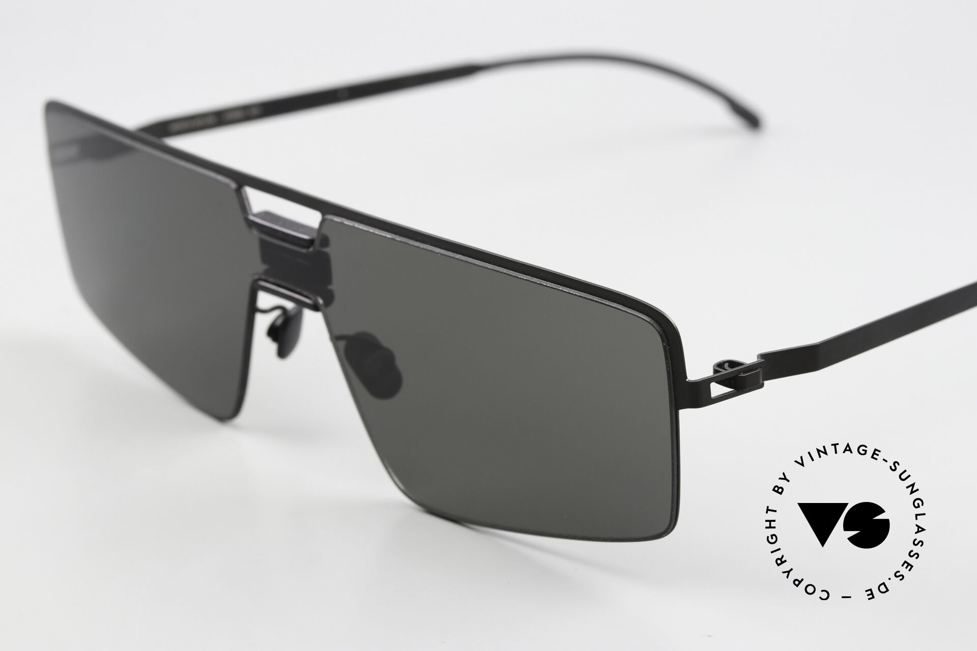 Sunglasses Mykita Mylon Soy Black Pitch Black Dark Grey