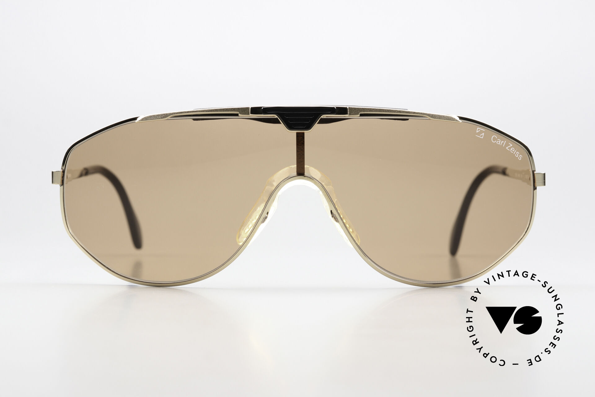 ボネーラ p1083320-064__88620.1739031681