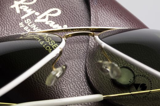 Ray Ban Large Metal II Flying Colors Limited Edition, never worn (like all our rare vintage Ray-Bay eyewear), Made for Men