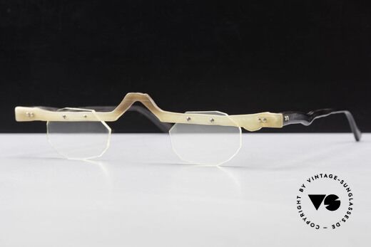 Theo Belgium Eye-Witness ACR Avant-Garde Reading Horn, this is the Special Edition: frame front is made of horn, Made for Men and Women