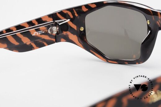 Paloma Picasso 3701 90's Wrap Sunglasses Ladies, NO RETRO style shades! but a proud original one!, Made for Women