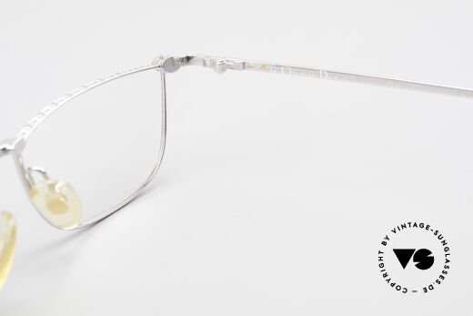 Christian Dior 2943 Designer Reading Glasses 90's, the DEMO lenses can be replaced with optical lenses, Made for Men and Women