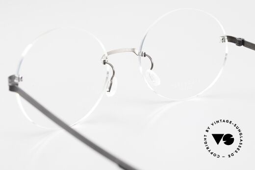 Lindberg 2293 Strip Titan Round Oval Titan Frame Rimless, unworn, New Old Stock, with original case by Lindberg, Made for Men and Women