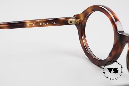 Giorgio Armani 423 Small Oval 90's Eyewear, the frame fits lenses of any kind (optical or sun lenses), Made for Men and Women