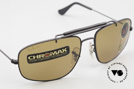 Ray Ban Small Explorer Driving Chromax Fantasees Case, supplied in a case from the Ray-Ban Fantasees series, Made for Men and Women