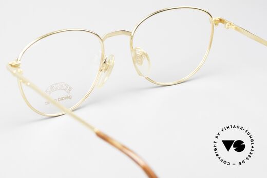 Gerald Genta Success 02 Gold Plated Vintage Eyewear, really interesting frame shape; something very special, Made for Men and Women