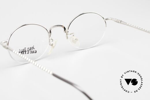 Jean Paul Gaultier 55-7104 Small Oval Glasses 90's, frame in size 45-20 can be glazed with prescriptions, Made for Men and Women
