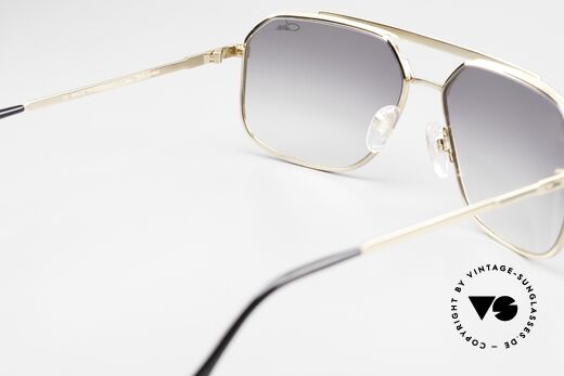 Cazal 9081 Designer Sunglassses Gold, the gold-plated frame could be glazed with prescriptions, Made for Men