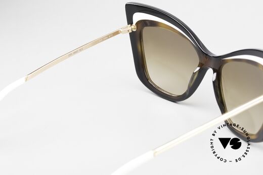 Christian Roth Rock'N Roth Very Feminine Frame Shape, original from Chr. Roth 2018 collection, made in Italy, Made for Women