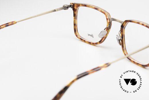 Brioni BR0010O True Luxury Men's Eyewear, the frame can be glazed as desired (varifocal), Made for Men