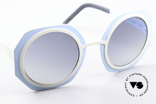Blackfin Coral Cove Titanium Shades From Italy, unworn pair from 2019 for all lovers of design, Made for Women