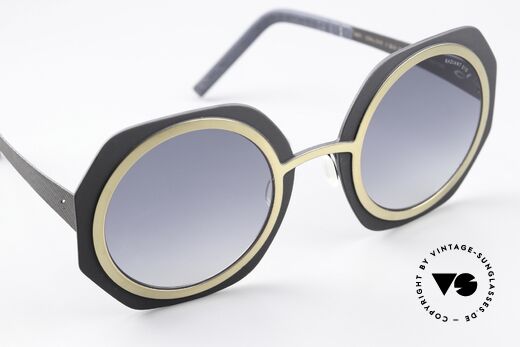Blackfin Coral Cove Oversized Women's Shades, unworn pair from 2019 for all lovers of design, Made for Women