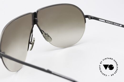 Porsche 5628 Brilliant 80's Folding Shades, very TINY scratch on right lens = reduced to 369,- Euro, Made for Men Porsche 5628 Brilliant 80's Folding Shades, very TINY scratch on right lens = reduced to 369,- Euro, Made for Men