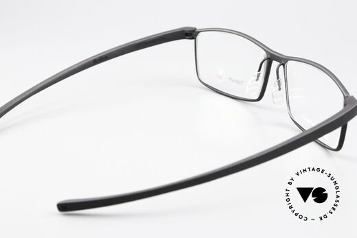Tag Heuer 3901 Reflex Full Rimmed Titanium Frame, NOT retro eyeglasses, but an original from 2006, Made for Men