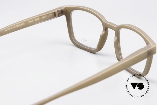 Götti Bionic Brus Grey Glasses Look Brown, yet functional; because it is light, stable and adaptable, Made for Men