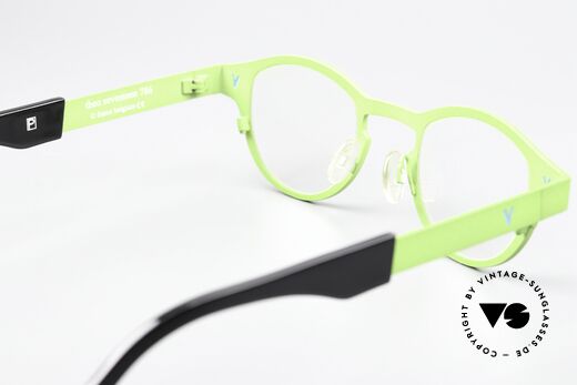 Theo Belgium Seventeen Titan Frame Lime Green, the full rimmed frame can be glazed optionally, Made for Men and Women