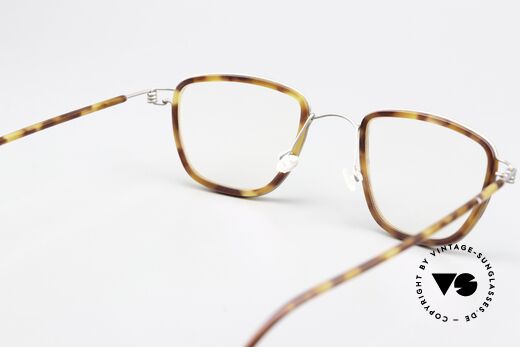 Lindberg Aiko Air Titan Rim Lightweight Titanium Specs, frame is very flexible (adapts to the shape of the face), Made for Men and Women