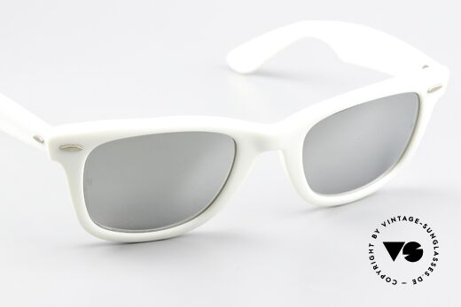 Ray Ban Wayfarer I USA Silver Mirrored B&L, TINY scratch on left lens = reduced to 379 Euro, Made for Men and Women