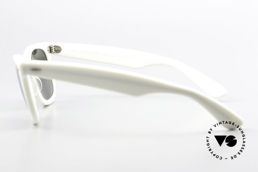 Ray Ban Wayfarer I USA Silver Mirrored B&L, Size: medium, Made for Men and Women