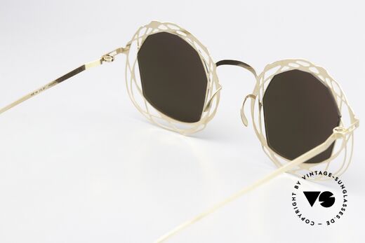 Mykita Nita Spectacular Designer Shades, the mirrored sun lenses could be replaced if needed, Made for Women