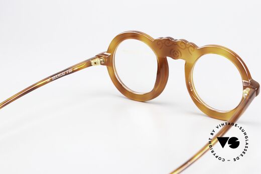 Laura Biagiotti V93 Shangai True Vintage 70's Frame, the frame is made for optical lenses or sun lenses, Made for Women