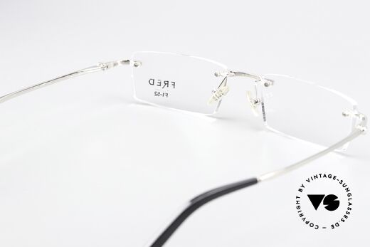 Fred Sainte-Lucie With Real Pearl On The Frame, unworn, with serial number and original Fred packaging, Made for Men and Women