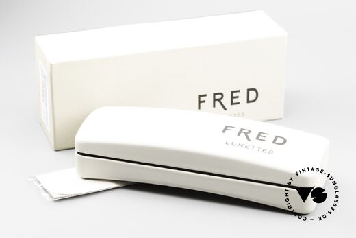 Fred Sainte-Lucie Genuine Pearl On The Frame, named after the beautiful Caribbean island of Saint Lucia, Made for Men and Women Fred Sainte-Lucie Genuine Pearl On The Frame, named after the beautiful Caribbean island of Saint Lucia, Made for Men and Women