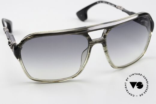 Chrome Hearts Box Lunch Company History From 2002, with the signature Chrome Hearts symbol (cross), Made for Men and Women Chrome Hearts Box Lunch Company History From 2002, with the signature Chrome Hearts symbol (cross), Made for Men and Women