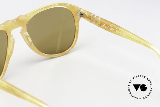 Persol 649/3 Ratti Sport Steve McQueen Vintage Glasses, meflecto system: flexible temples for a perfect fit, Made for Men and Women Persol 649/3 Ratti Sport Steve McQueen Vintage Glasses, meflecto system: flexible temples for a perfect fit, Made for Men and Women