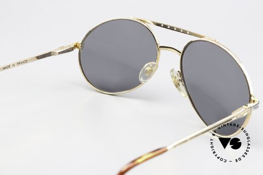 Bugatti 02926 Men's Sunglasses 1980's Large, noble sun lenses (100% UV) can be replaced optionally, Made for Men