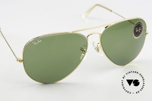 Ray Ban Large Metal II 80's Pilot Sunglasses RB3 Lens, never worn (like all our vintage Ray Ban eyewear), Made for Men Ray Ban Large Metal II 80's Pilot Sunglasses RB3 Lens, never worn (like all our vintage Ray Ban eyewear), Made for Men