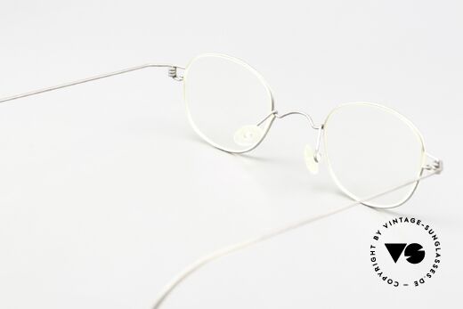 Lindberg Indus Air Titan Rim Small Glasses Titanium Classics, unworn designer piece + original Lindberg magnetic case, Made for Men and Women Lindberg Indus Air Titan Rim Small Glasses Titanium Classics, unworn designer piece + original Lindberg magnetic case, Made for Men and Women