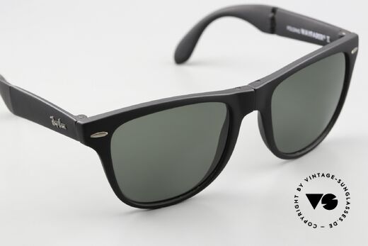 Ray Ban Wayfarer II Folding Foldable Wayfarer Sunglasses, NO RETRO shades, but a France/USA ORIGINAL, Made for Men
