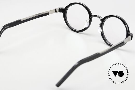 Lindberg 1021 Acetanium Lindberg Specs Timeless Round, unworn designer piece with an original Lindberg case, Made for Men and Women Lindberg 1021 Acetanium Lindberg Specs Timeless Round, unworn designer piece with an original Lindberg case, Made for Men and Women