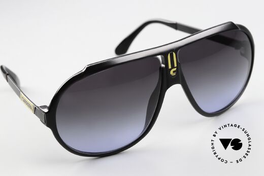 Carrera 5512 2 in 1 Sunglasses Black & Green, 2nd hand but in mint conditon! (UNIQUE 2in1 shades), Made for Men Carrera 5512 2 in 1 Sunglasses Black & Green, 2nd hand but in mint conditon! (UNIQUE 2in1 shades), Made for Men