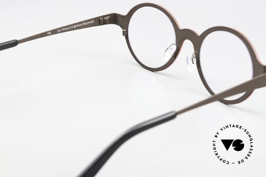 Theo Belgium Eye-Witness YZ Bicolor Titanium Eyewear, old THEO original from the 'Perspective Family', Made for Men and Women Theo Belgium Eye-Witness YZ Bicolor Titanium Eyewear, old THEO original from the 'Perspective Family', Made for Men and Women