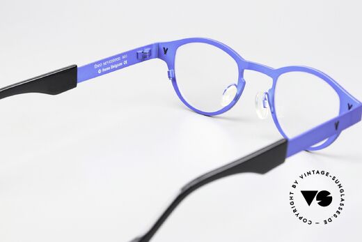 Theo Belgium Seventeen Ladies & Gents Specs Titan, the full rimmed frame can be glazed optionally, Made for Men and Women Theo Belgium Seventeen Ladies & Gents Specs Titan, the full rimmed frame can be glazed optionally, Made for Men and Women