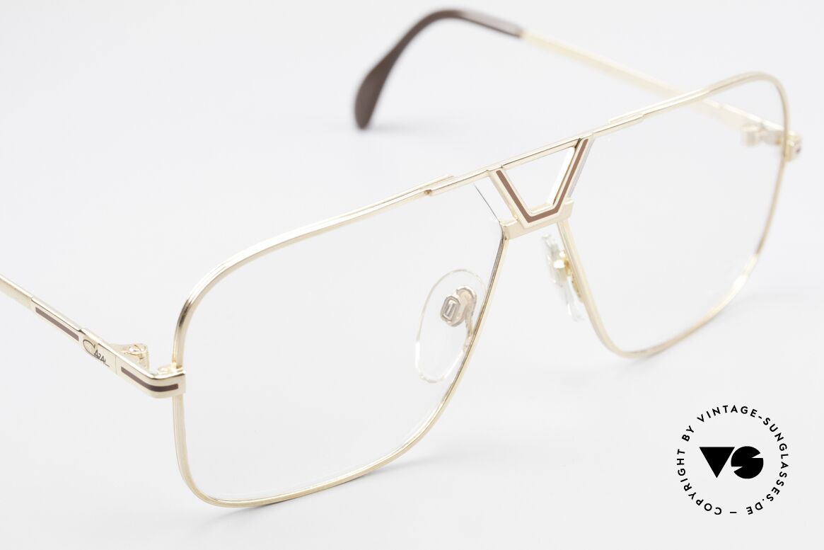 Cazal 725 Rare Vintage 1980's Eyeglasses, precious designer-frame for the elegant gents, Made for Men