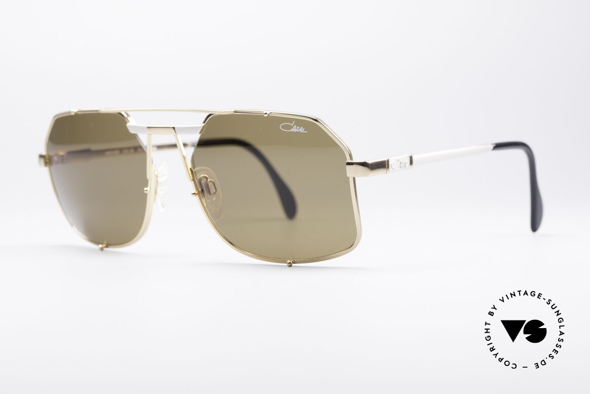 Cazal 959 90's Gentlemen's Shades, noble frame coloring & great design components, Made for Men