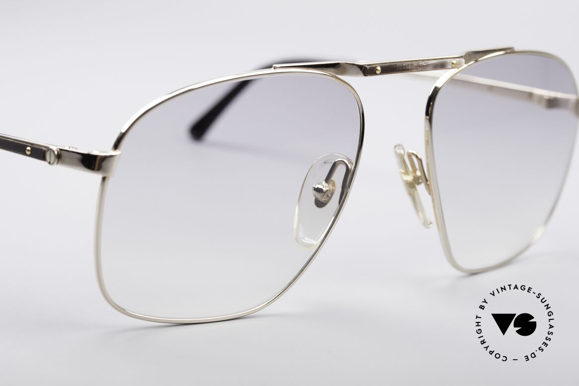 Dunhill 6046 80's Frame With Horn Appliqué, classic status = a prerequisite for all Dunhill designs, Made for Men