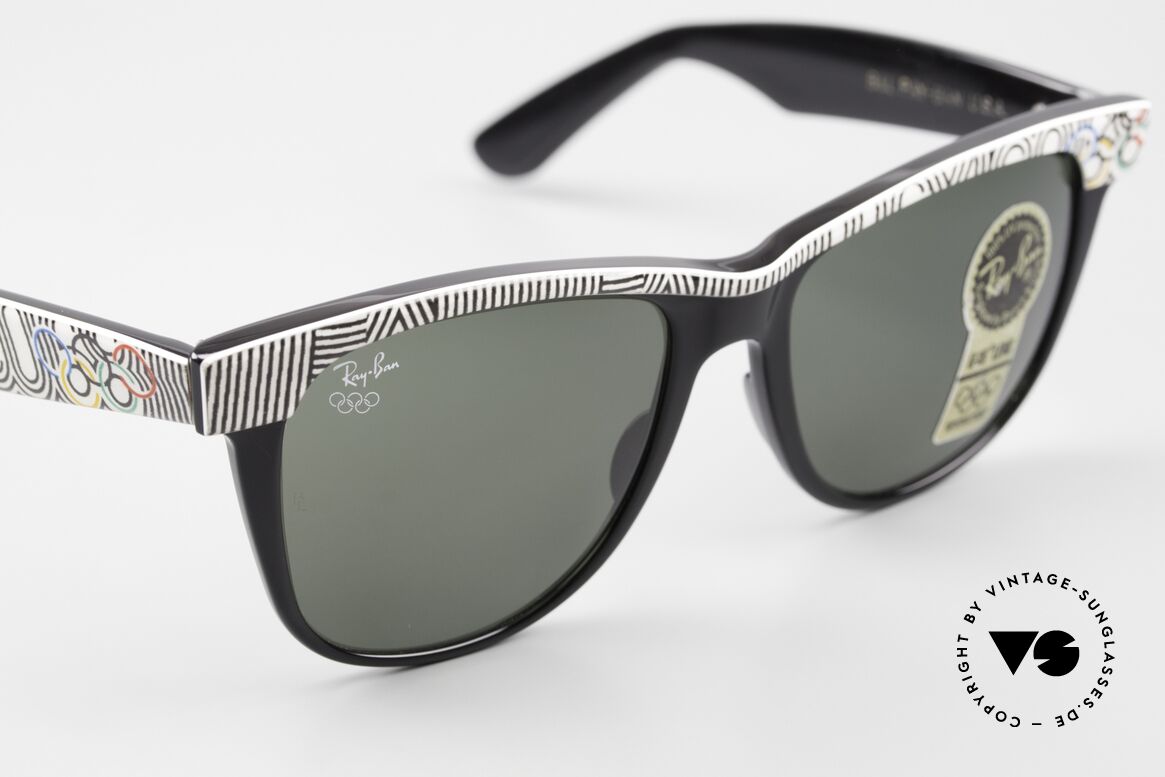 Ray Ban Wayfarer II Collector Sunglasses Sport, NO RETRO sunglasses, but an authentic USA-original, Made for Men and Women