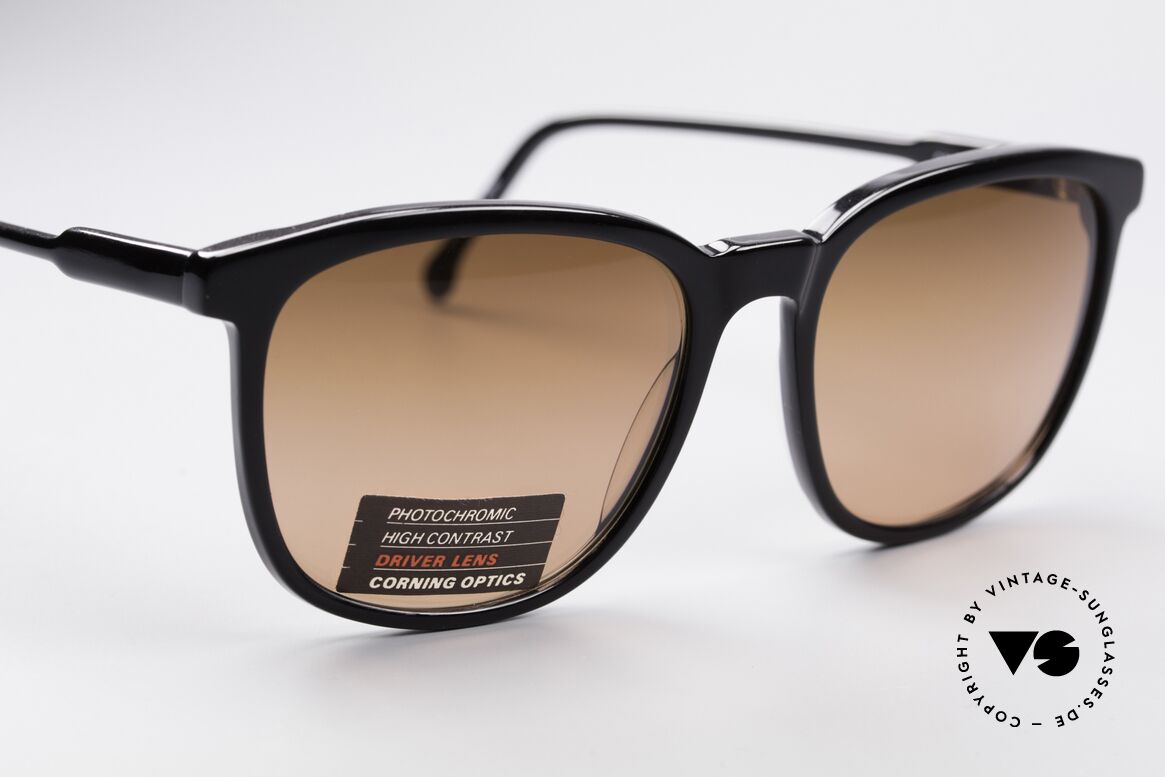 Serengeti Drivers 5343 Drivers Sunglasses, made by the innovation company CORNING Optics, USA, Made for Men and Women