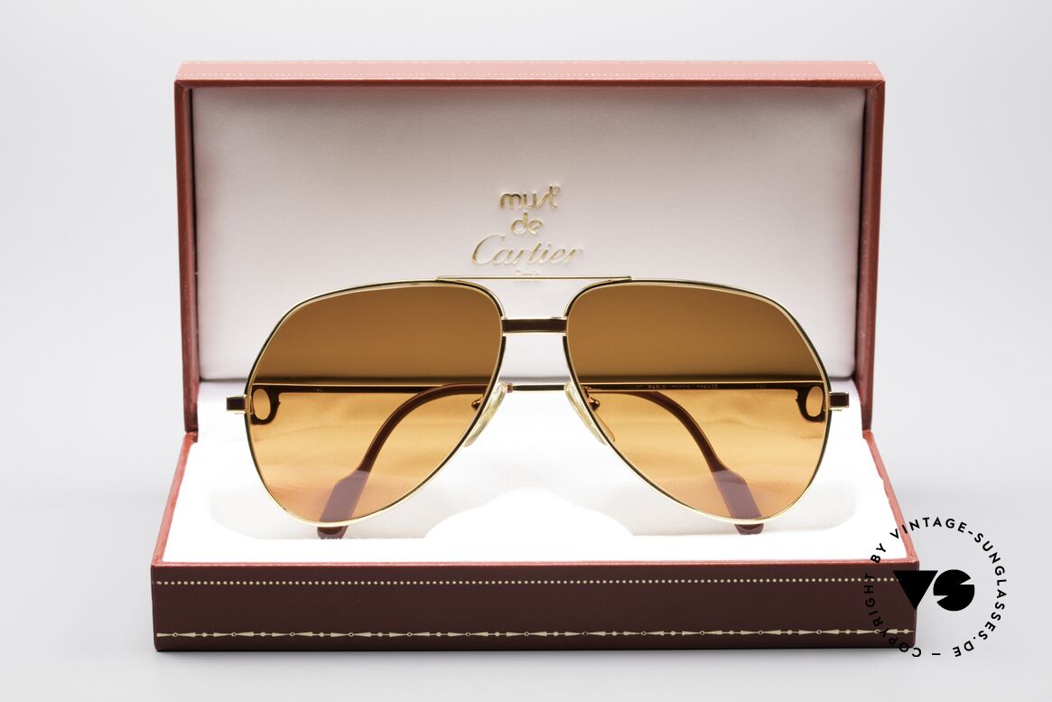 Cartier Vendome Laque - L Luxury 80's Aviator Sunglasses, just a VERY TINY chip (left on the front of the frame), Made for Men and Women