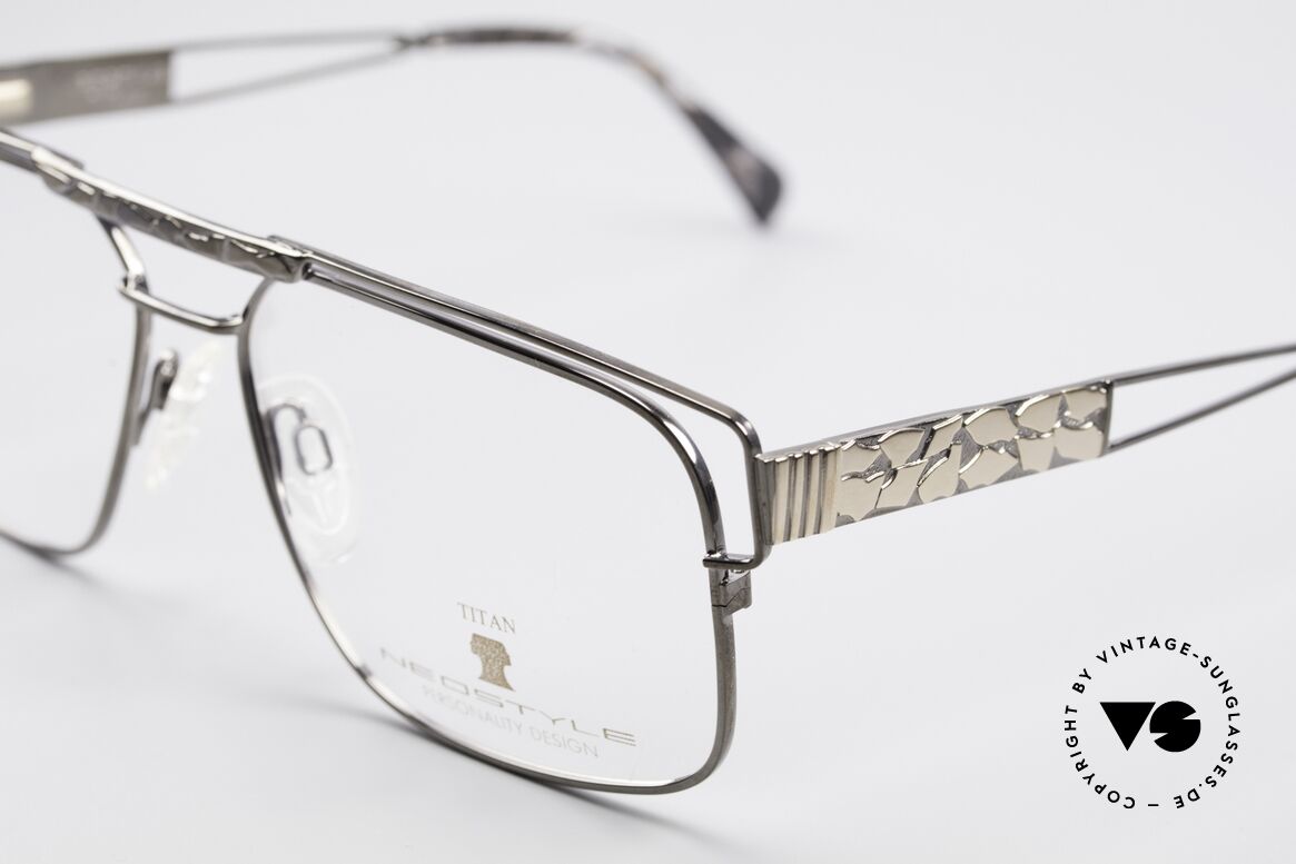 Neostyle Dynasty 430 80's Titanium Eyeglasses Men, never worn (like all our rare vintage eyeglasses), Made for Men