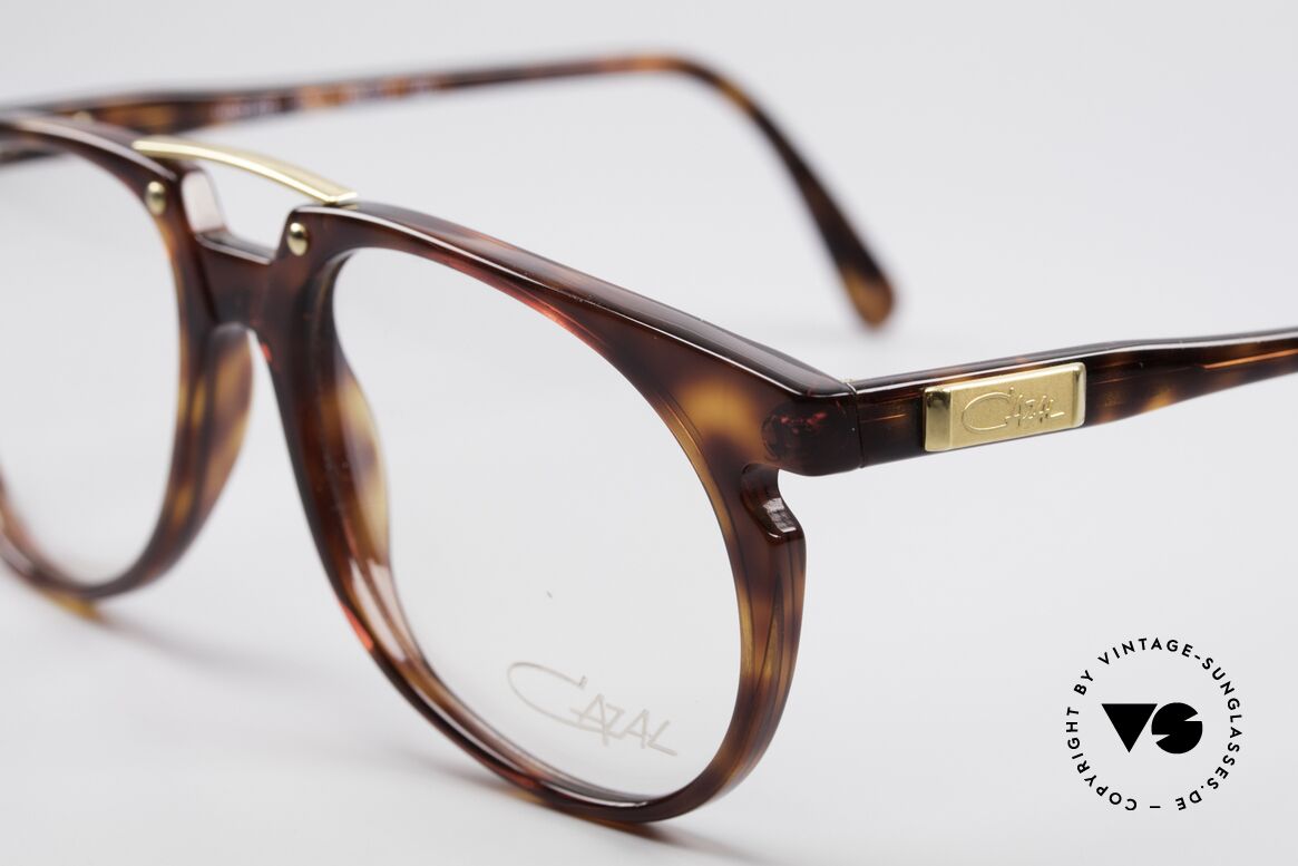 Cazal 645 Extraordinary Vintage Frame, never worn (like all our vintage CAZAL 90's frames), Made for Men