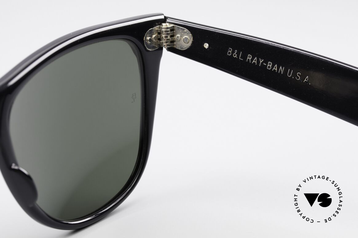 Ray Ban Wayfarer II The sunglasses Classic, Size: large, Made for Men and Women