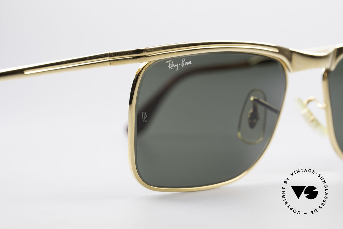 Ray Ban Signet Deluxe Vintage Shades 80's Classic, unworn (like all our vintage 80s Ray Bans), Made for Men
