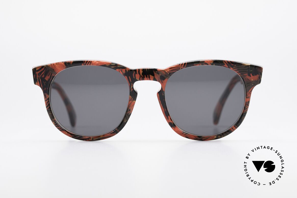 Alain Mikli 903 / 687 80's Panto Sunglasses Small, classic 'panto'-design with an interesting pattern, Made for Men and Women